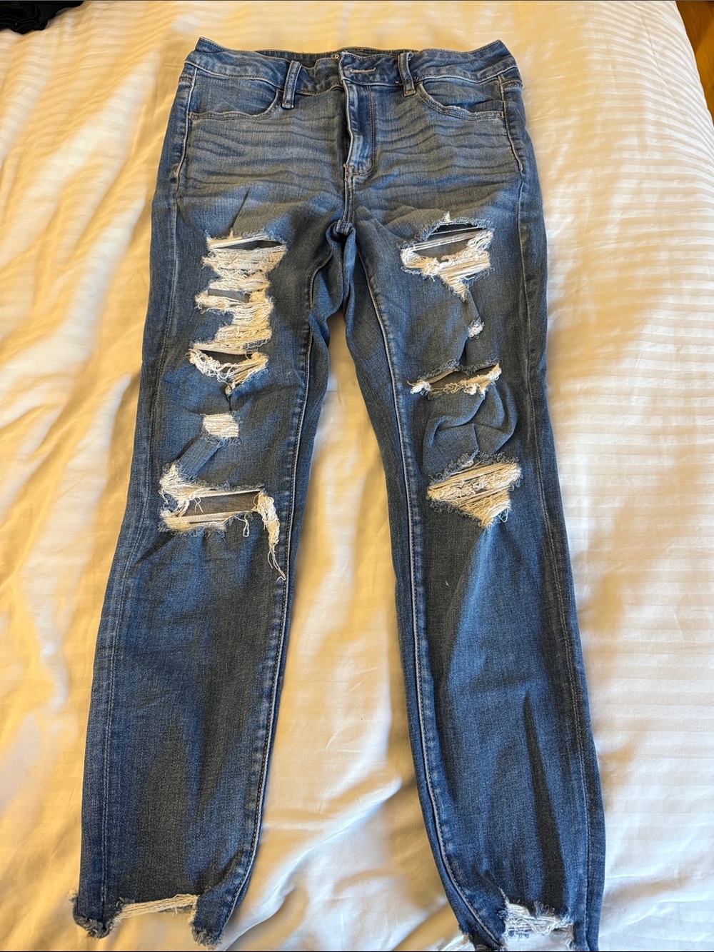 American Eagle Outfitters Distressed Blue Skinny Jeans